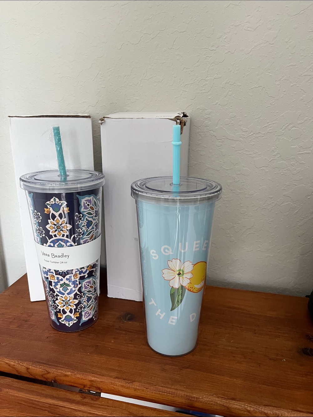 Vera Bradley 24 Oz  Lemon Grove or Lisbon Cool  Tumbler with Straw